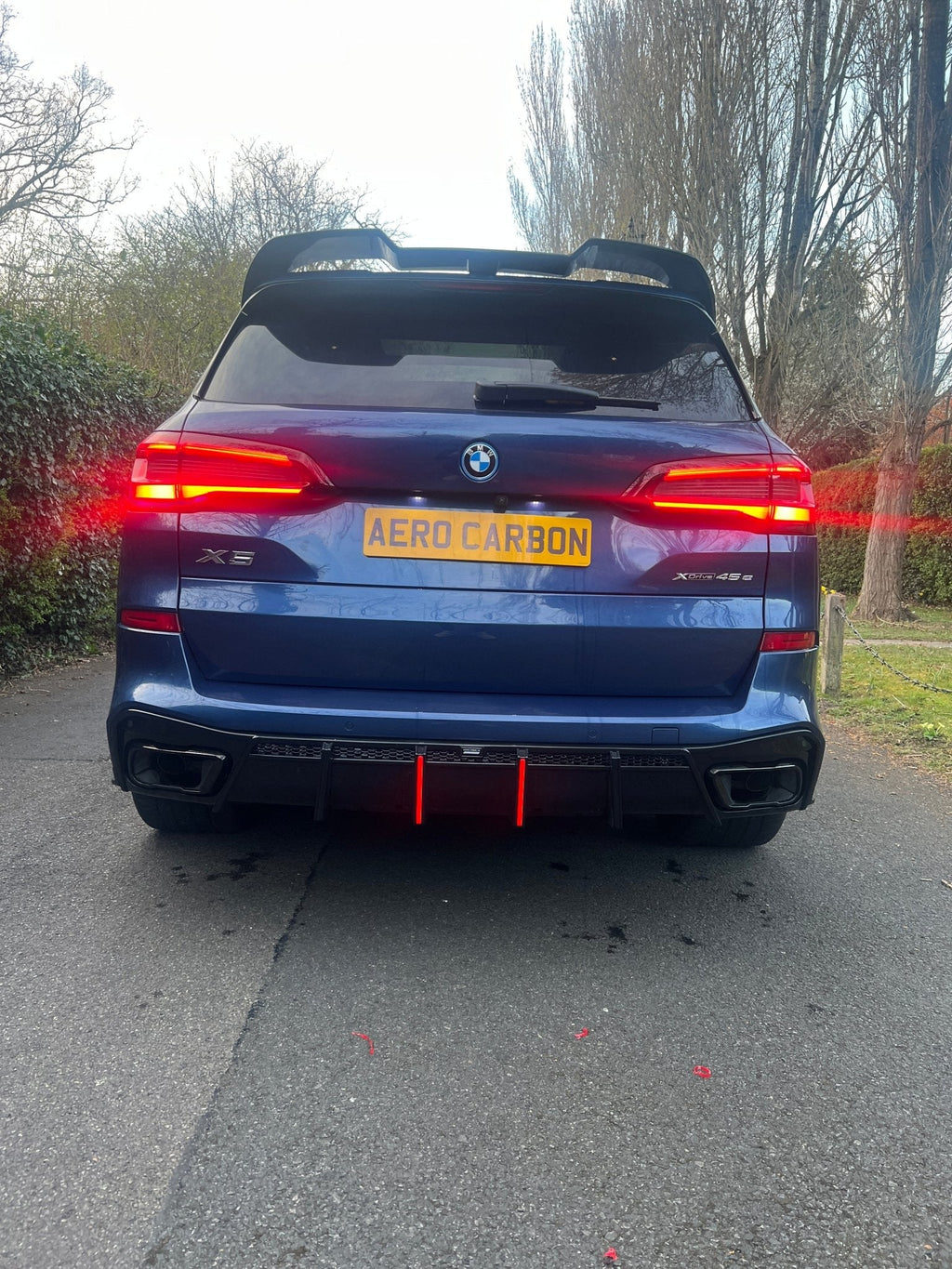 VTEN - BMW X5 G05 GLOSS BLACK LED REAR DIFFUSER