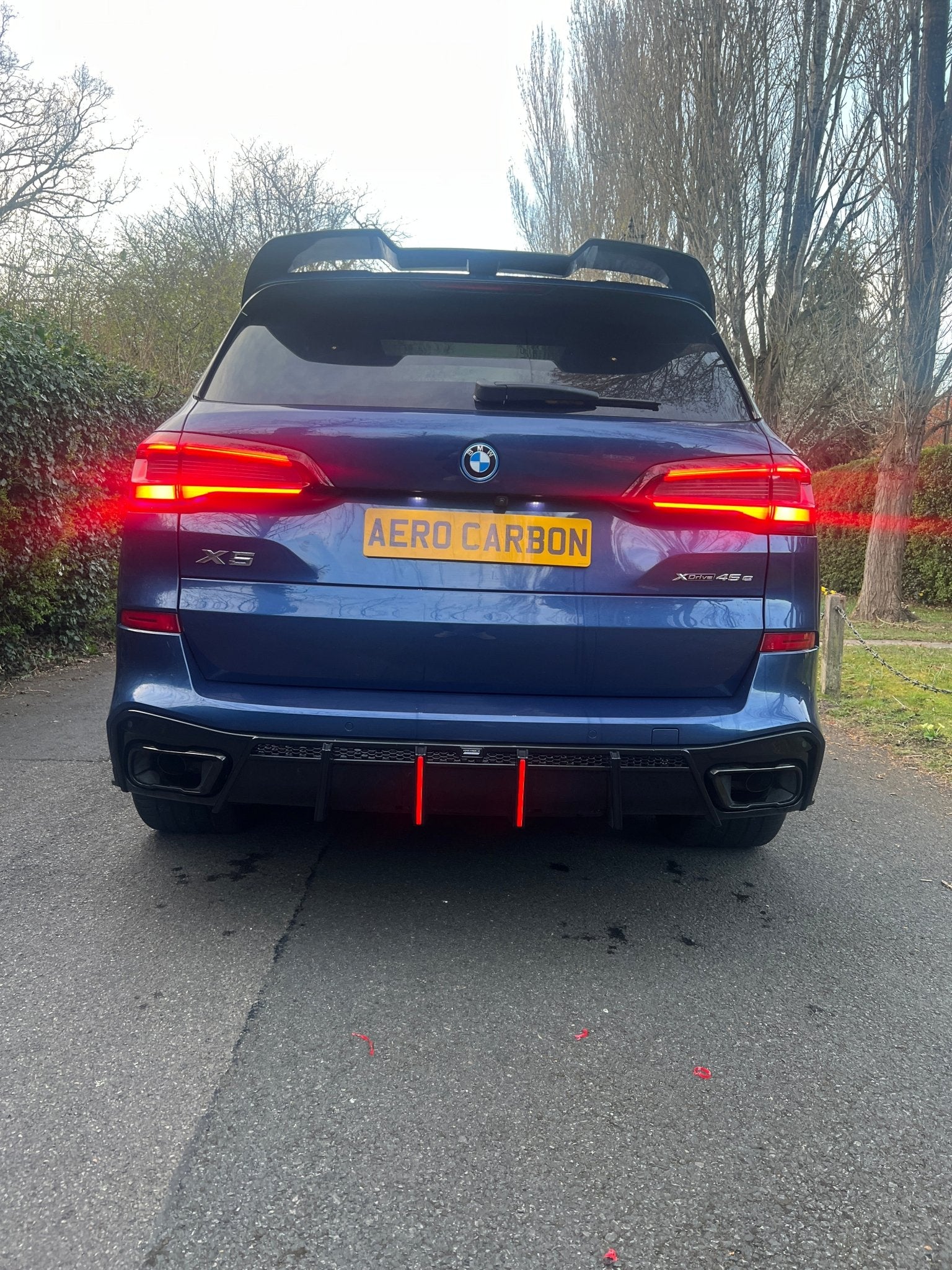VTEN - BMW X5 G05 GLOSS BLACK LED REAR DIFFUSER