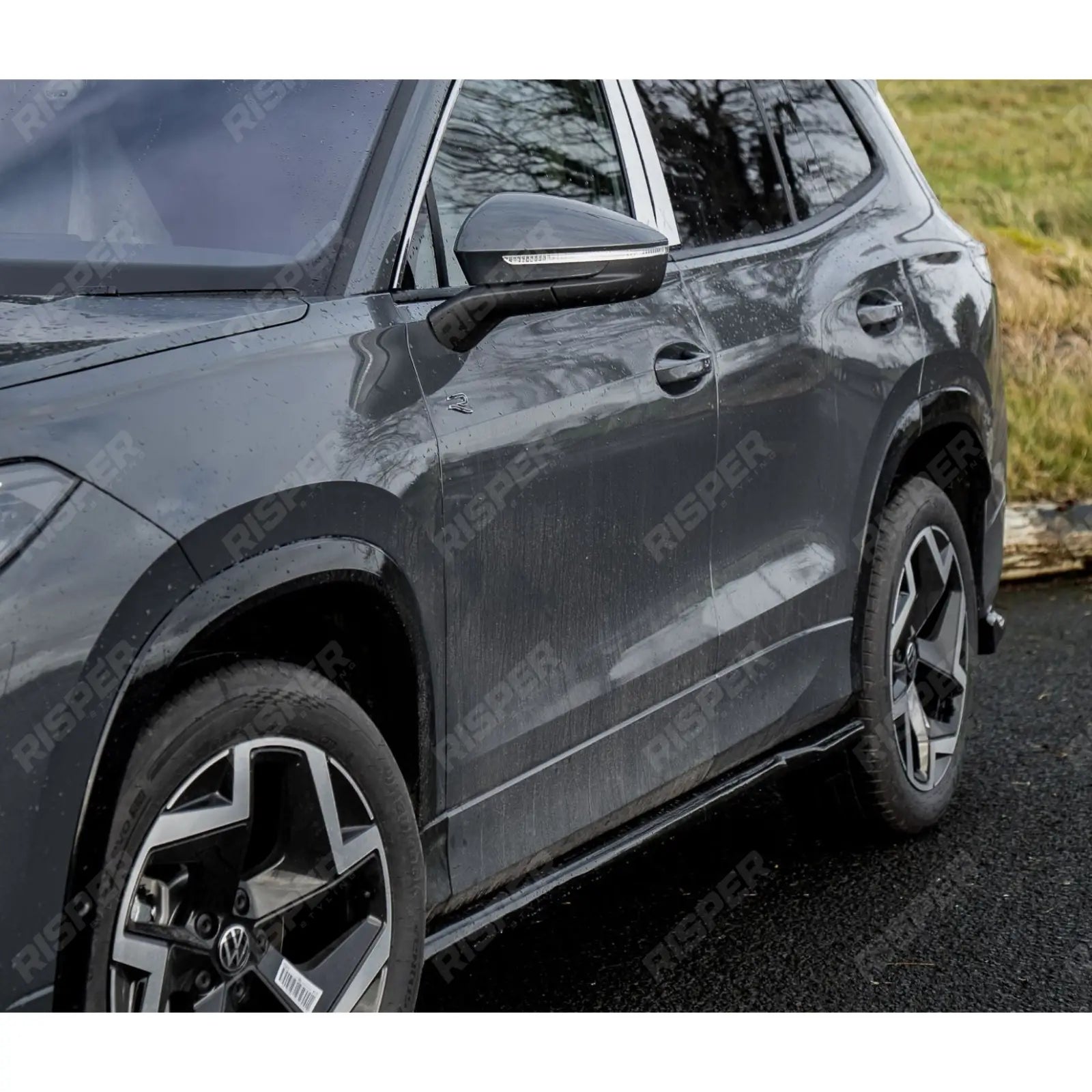 Side Skirts In Gloss Black For VW Tayron MK1 2025 On