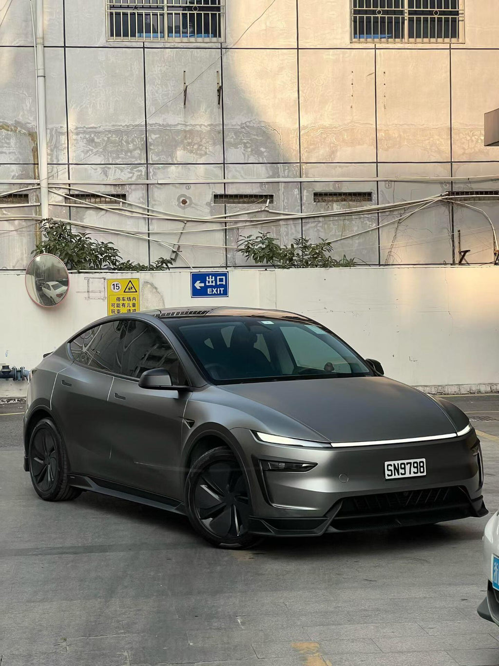 YOFER - TESLA MODEL Y JUNIPER REFRESH 2025+ FRP FRONT LIP